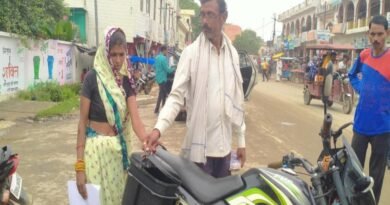 In Rath's coat bajar broke the trunk of the villager's bike and stole 40 thousand