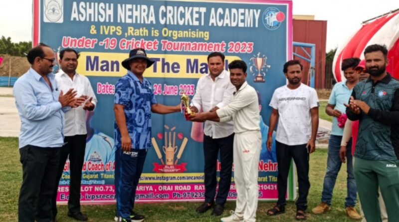 Fielding coach of Gujarat Titans Narendra Singh Negi encouraged the players.