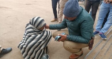 Rath Kotwal covered the old woman who was shivering with a shawl.