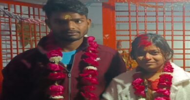 Lover and girlfriend got married in the temple