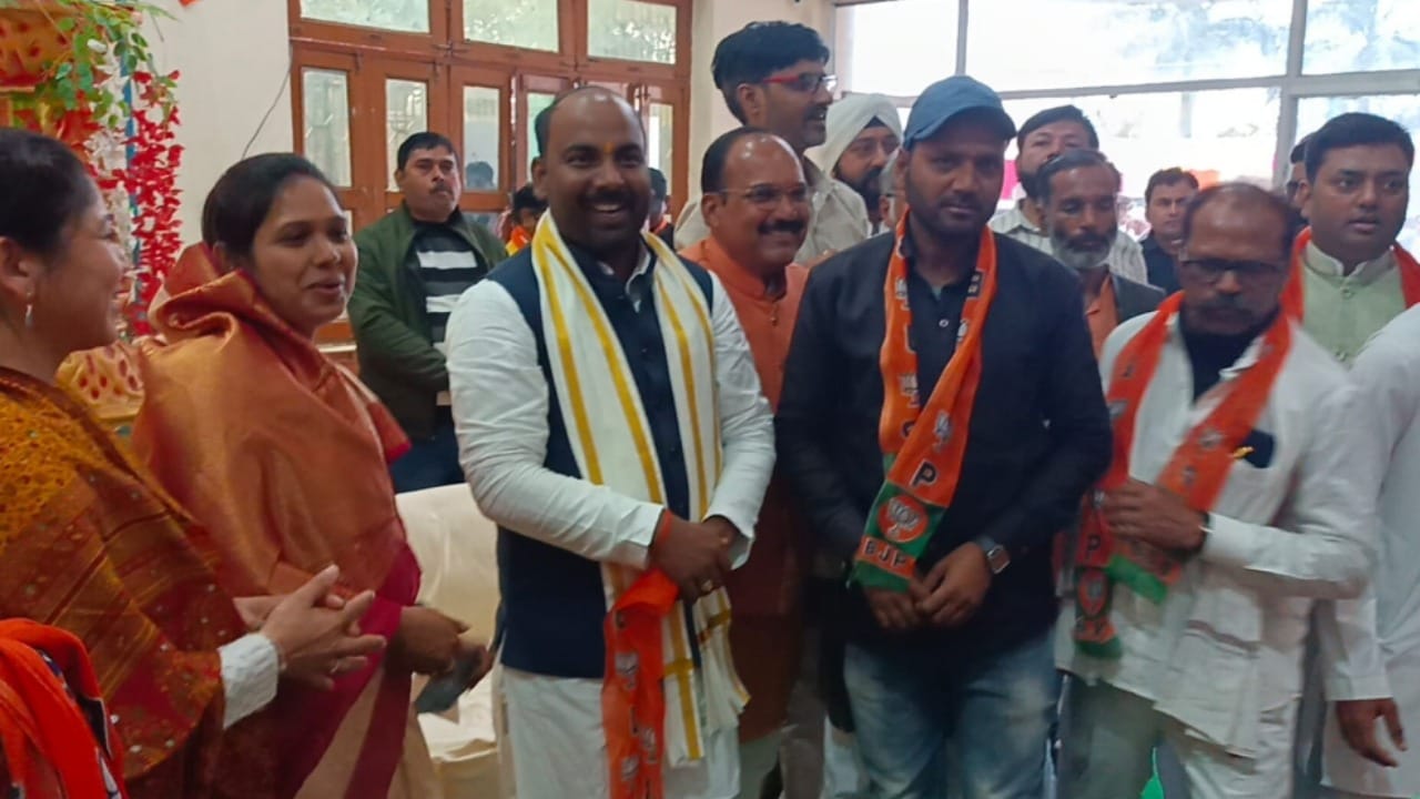 4 hundred people took membership of the party in BJP's assembly meeting.