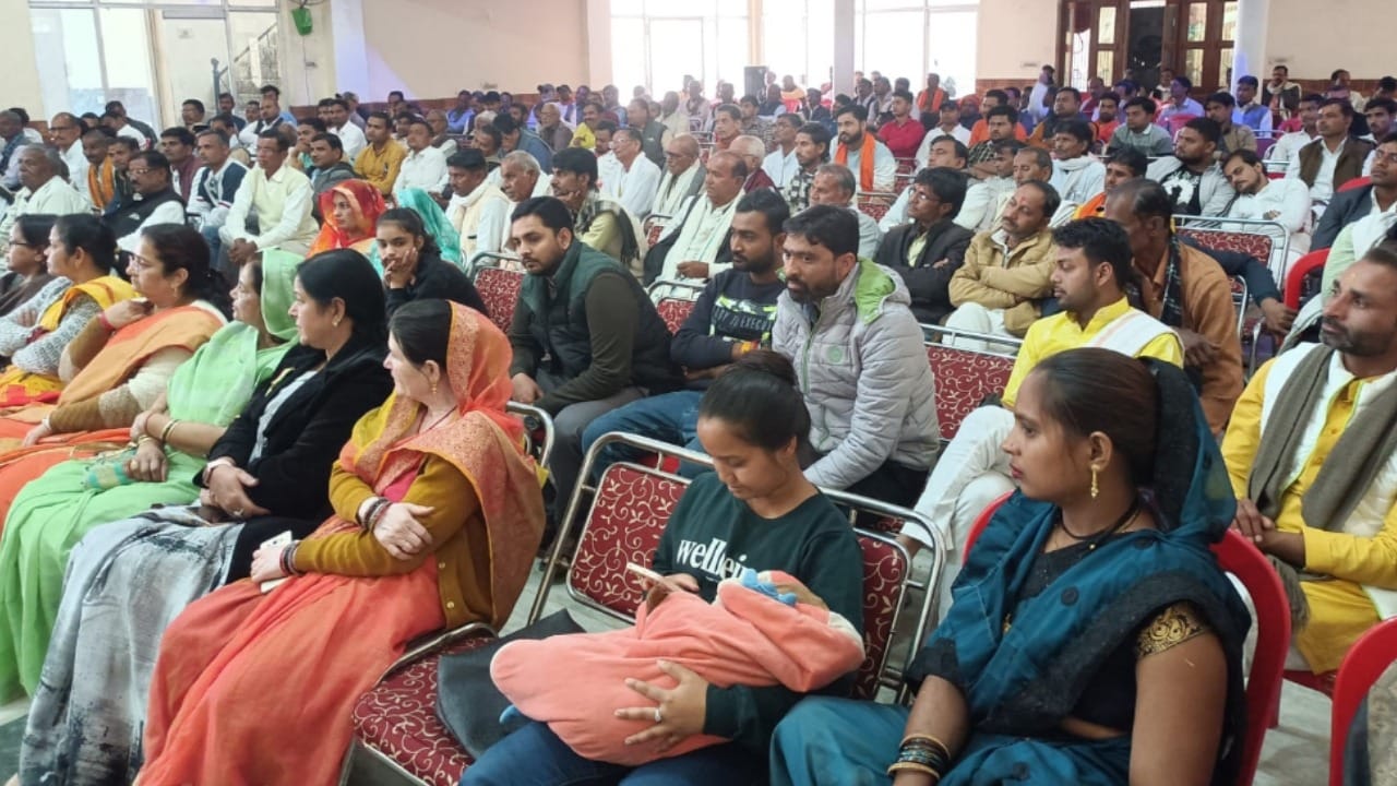 4 hundred people took membership of the party in BJP's assembly meeting.
