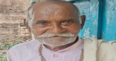 Old farmer died due to collision with truck