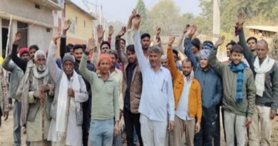 Villagers in Rath got angry after a dumper ran over a bike, expressed their displeasure by raising slogans