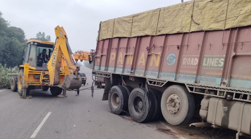 A vehicle mechanic died after being crushed by a truck in Rath