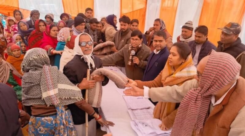 Blankets were given to one thousand poor needy people in Rath tehsil