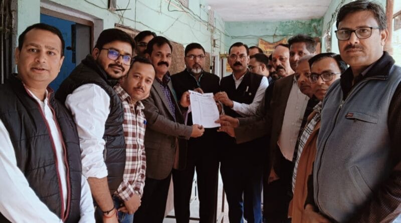 Hamirpur News: Tax Advocates Association submitted a memorandum to the Deputy Commissioner of State Tax