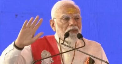 pm-narendra-modi-in-bageshwar-dham-foundation-stone-cancer-hospital-praised-dhirendra-shastri-for-initiative