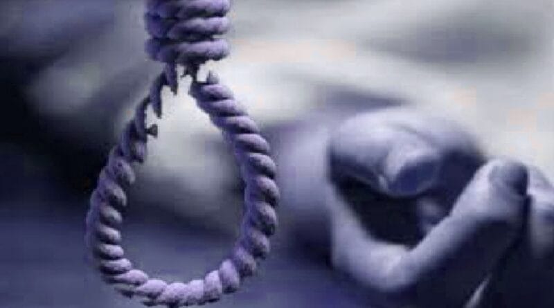 An intermediate student committed suicide by hanging herself in Maudha