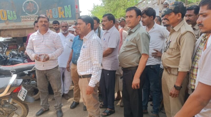 SDM Abhimanyu Kumar got angry over the mismanagement in Rath's Galla Mandi