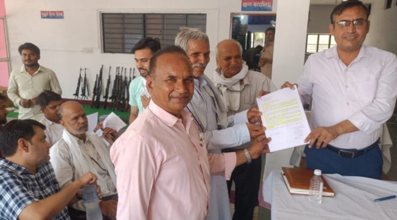 Hamirpur: Chaos in Aonta village, warning of hunger strike if no improvement is made