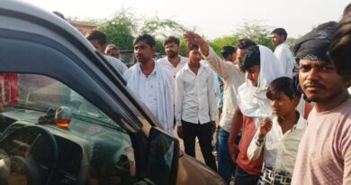 Accidents increasing due to wrong side traffic on Rath-Panwadi road, villagers angry