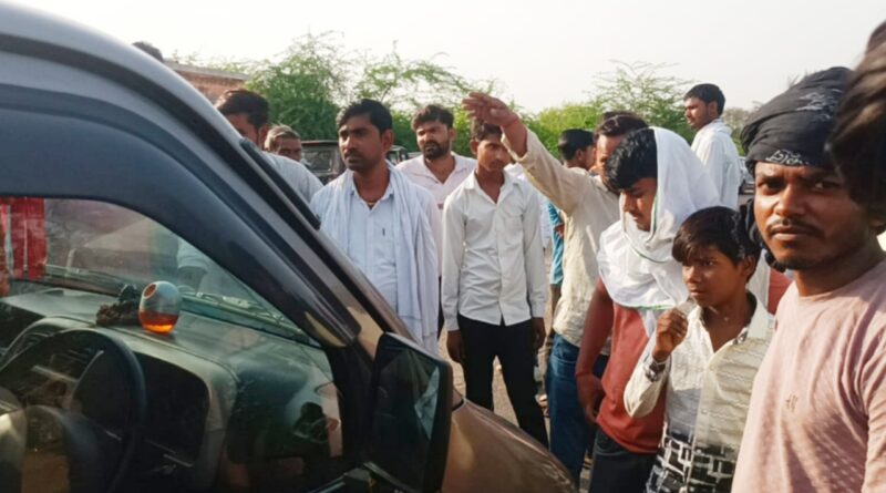 Accidents increasing due to wrong side traffic on Rath-Panwadi road, villagers angry