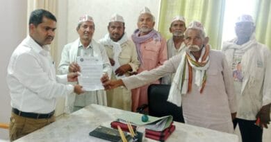 Farmers in Rath demanded to open pulses purchase center