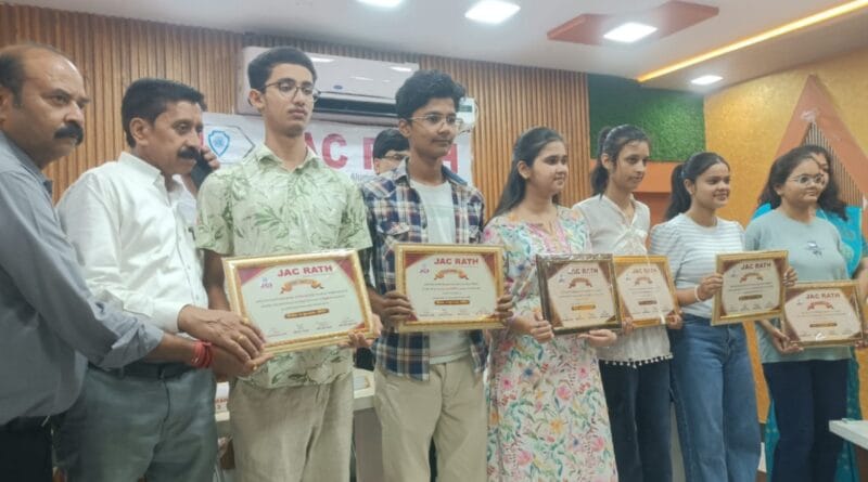 First installation ceremony of JAC Club: Meritorious students were honored