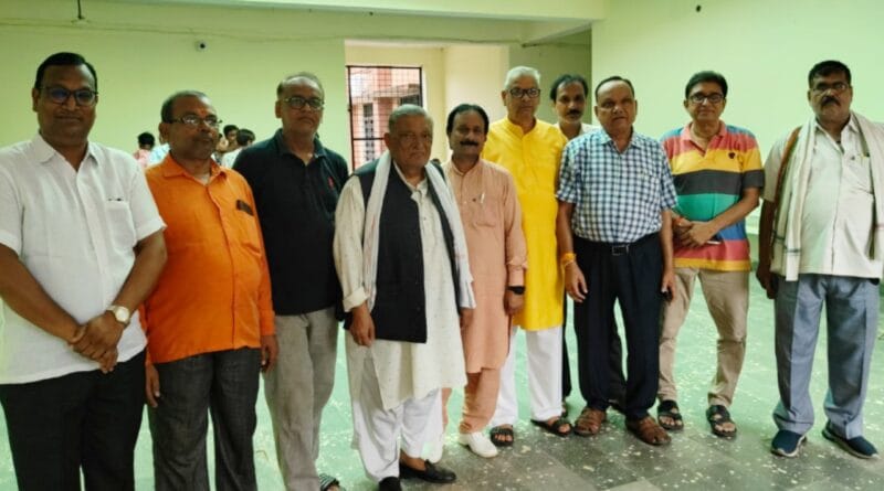 Rath sadak chaudikaran Traders demanded