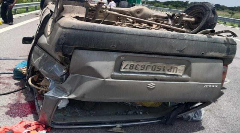 Accident on Bundelkhand Expressway Two injured