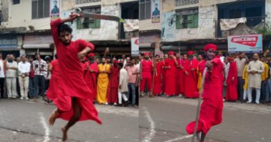 Shivshakti Shastra Sanyasi Yatra: Bravery shown with mace, sword, dagger, spear, axe