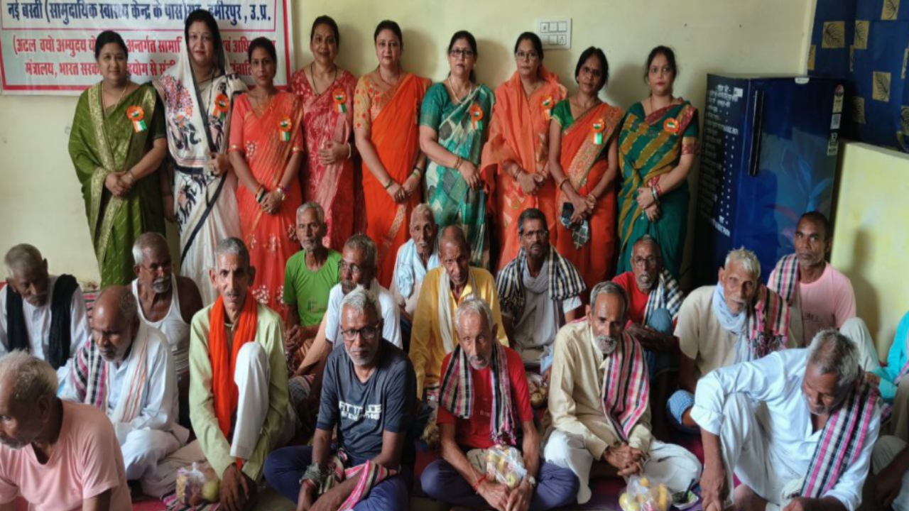 Golden Lions Club Prerna celebrated Independence Day in Old Age Home