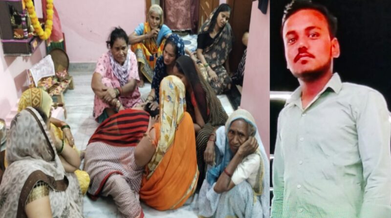 Suicide by hanging with sari: family is not telling the reason