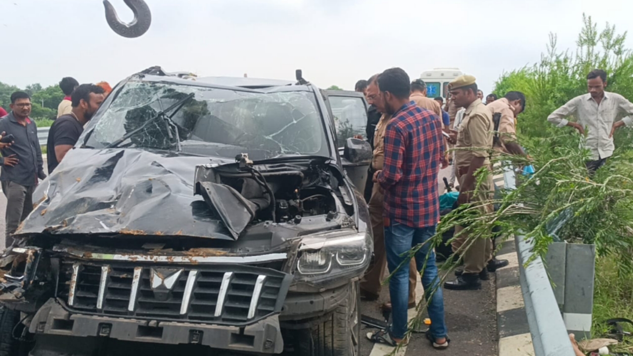 Rath bundelkhand expressway accident coal trader mother death