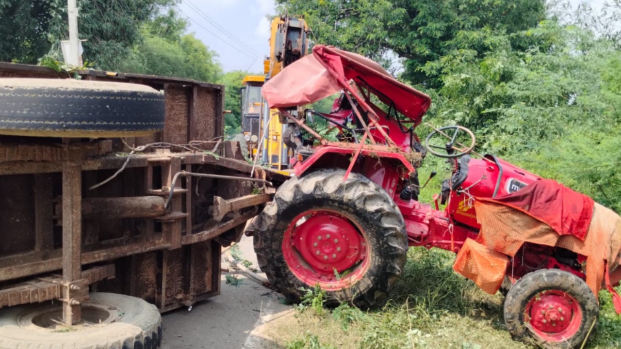 bus tractor accident rath tractor driver died