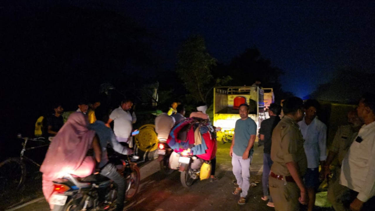 rath road accident news tractor trolley 2 dead 7 injured